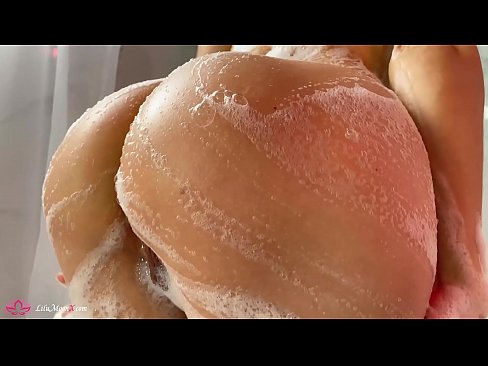 ❤️ Donkerkop masturbeer poes met vibrator tot intense orgasme in stort ️ Tuisgemaakte pornografie by ons ❌