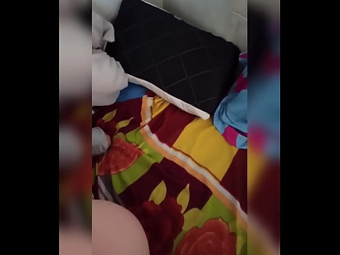 ❤️ My kamermaat bly alleen by die huis want haar man gaan met vakansie en ek vat die geleentheid om haar te naai en haar gat vol melk te maak ️ Tuisgemaakte pornografie by ons ❌
